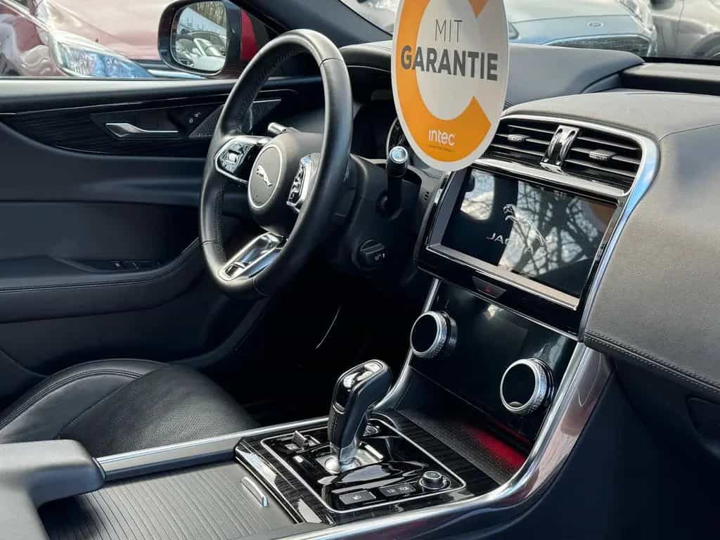 Jaguar XE S AWD Black Pack*MATRIX LED*KAMERA*SpurASSIST 01/2020-photo-15