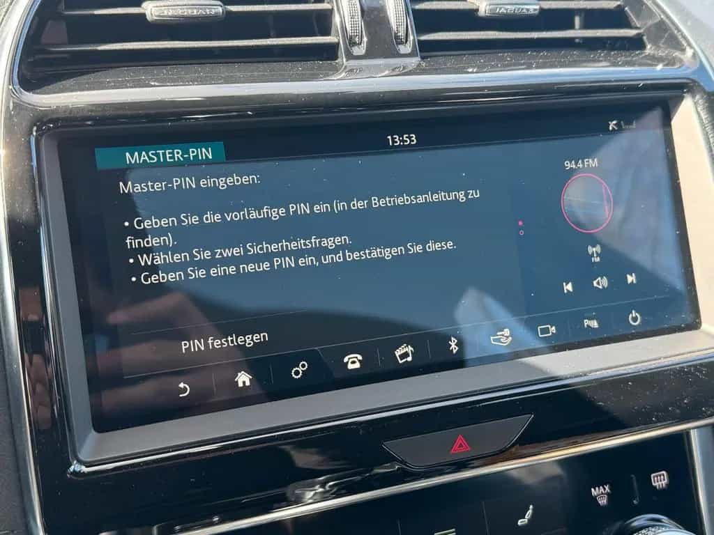 Jaguar XE S AWD Black Pack*MATRIX LED*KAMERA*SpurASSIST 01/2020-photo-38