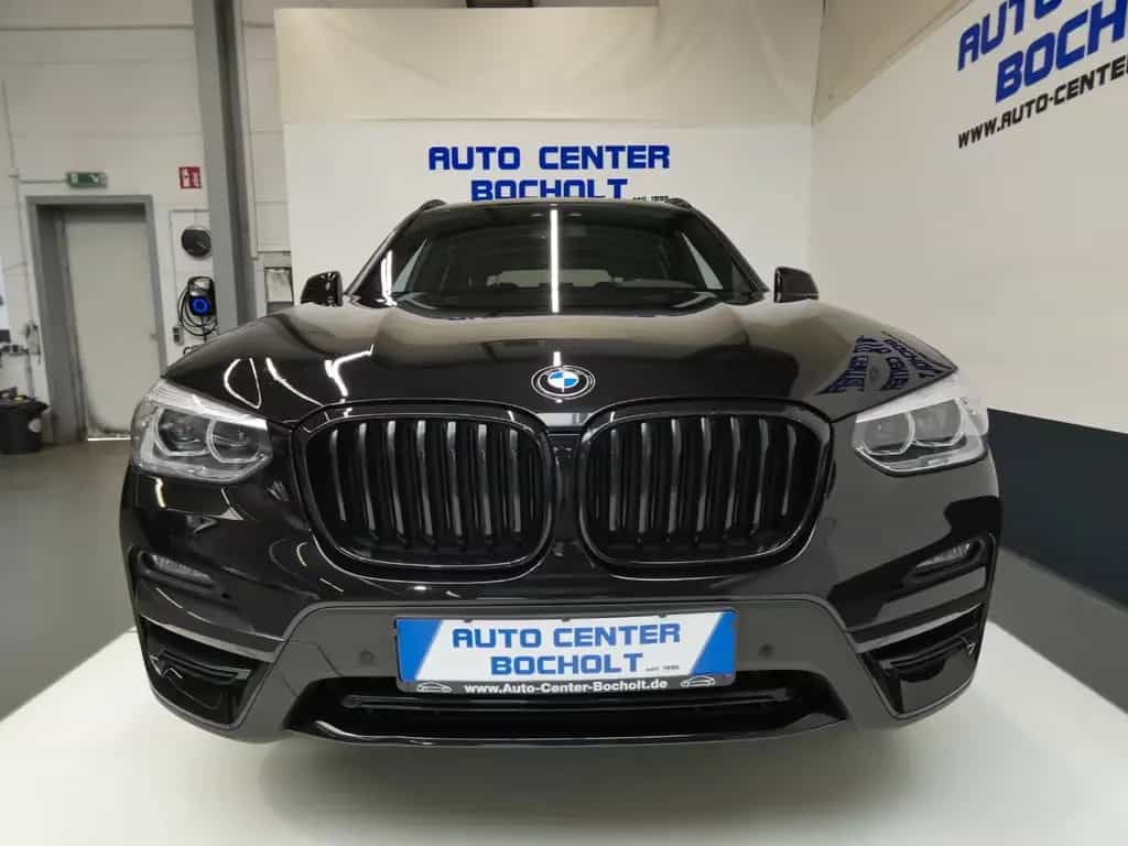 BMW X3 xDrive 20i Advantage AHK*Navi*PDC 02/2020-photo-0