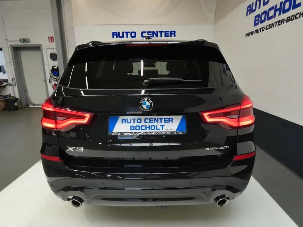 BMW X3 xDrive 20i Advantage AHK*Navi*PDC 02/2020-photo-1