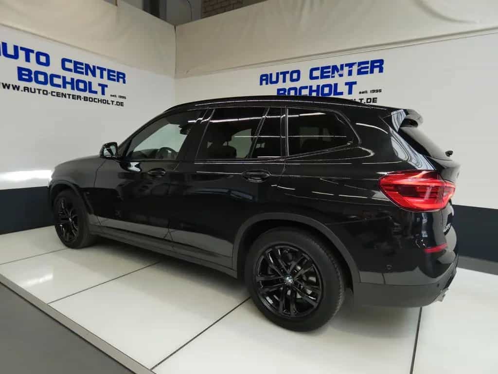 BMW X3 xDrive 20i Advantage AHK*Navi*PDC 02/2020-photo-17