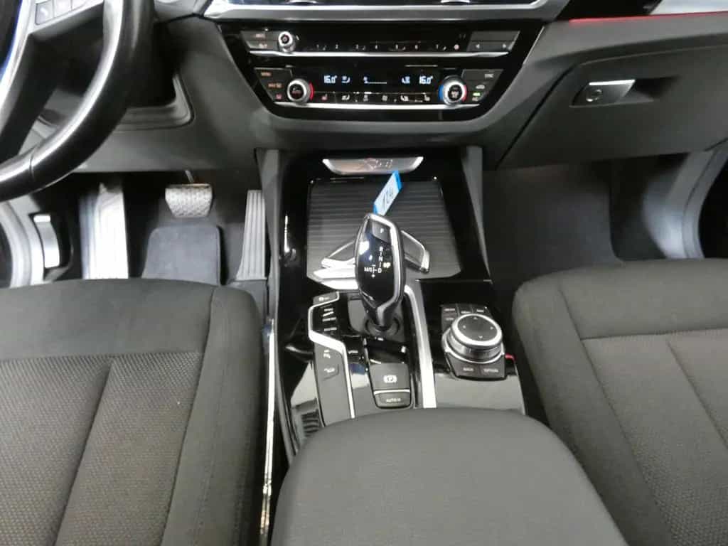 BMW X3 xDrive 20i Advantage AHK*Navi*PDC 02/2020-photo-19