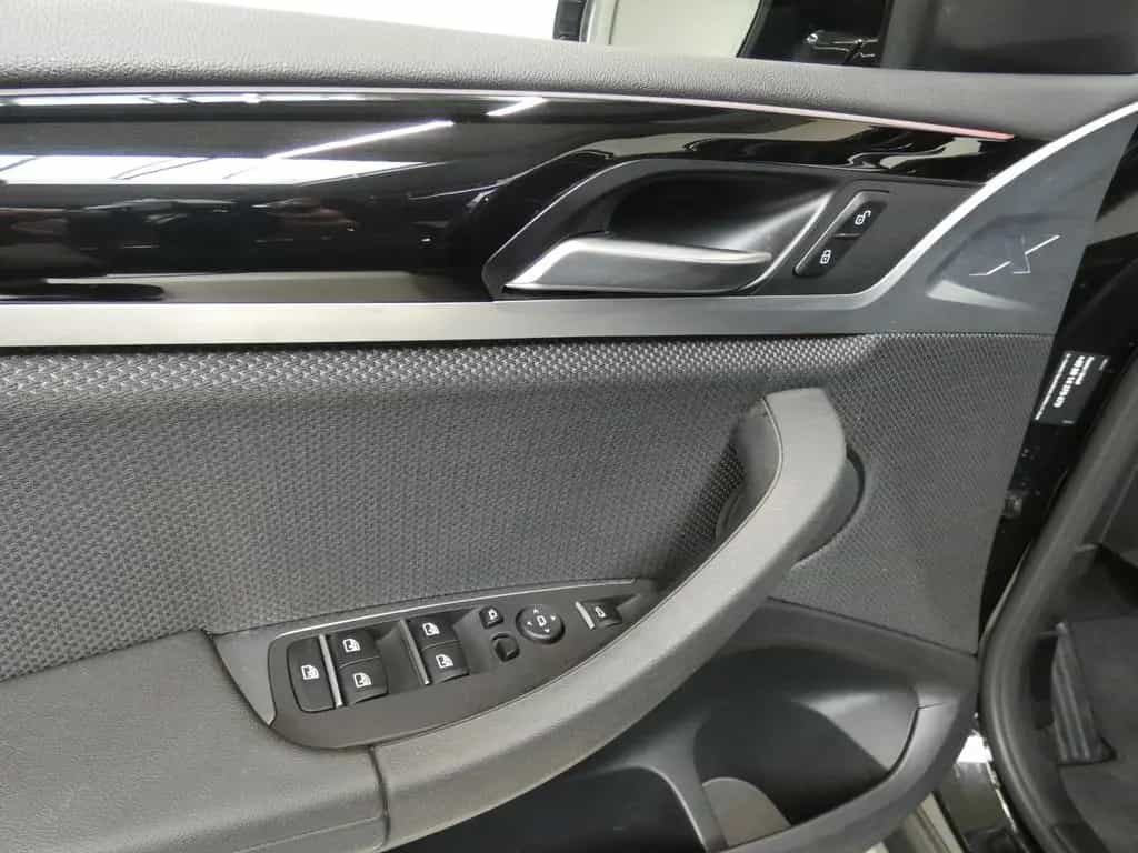 BMW X3 xDrive 20i Advantage AHK*Navi*PDC 02/2020-photo-20