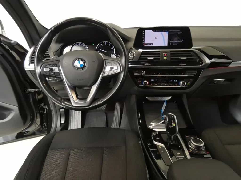 BMW X3 xDrive 20i Advantage AHK*Navi*PDC 02/2020-photo-23