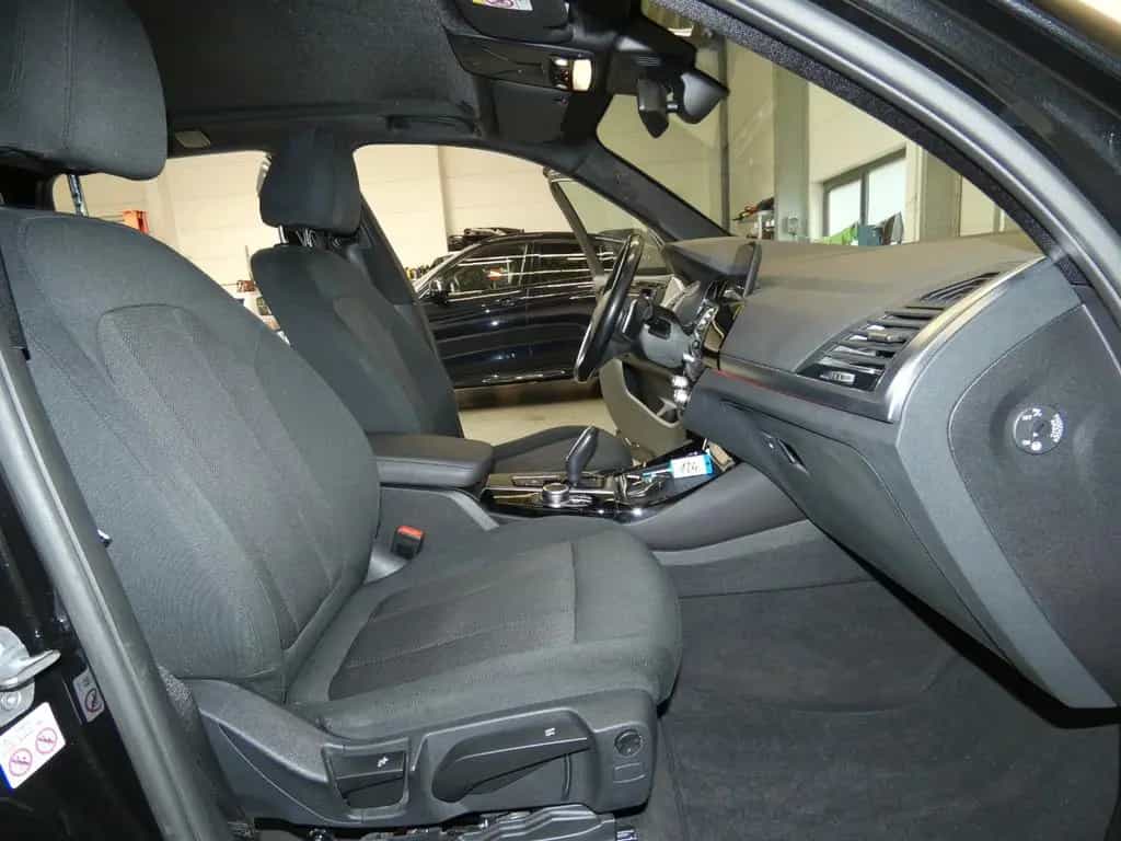 BMW X3 xDrive 20i Advantage AHK*Navi*PDC 02/2020-photo-28