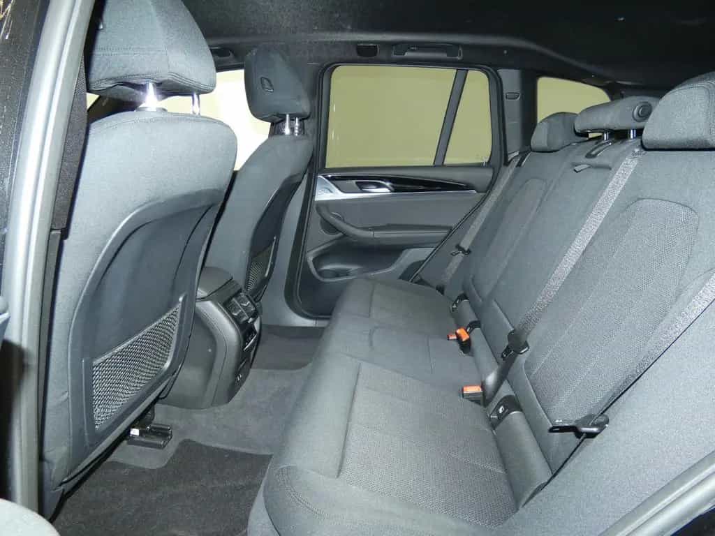 BMW X3 xDrive 20i Advantage AHK*Navi*PDC 02/2020-photo-29