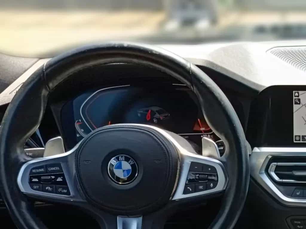 BMW 320 i xDrive Limousine+M SPORTPAKET+HEAD UP+18"AL 12/2021-photo-17