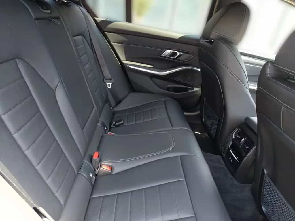 BMW 320 i xDrive Limousine+M SPORTPAKET+HEAD UP+18"AL 12/2021-photo-20