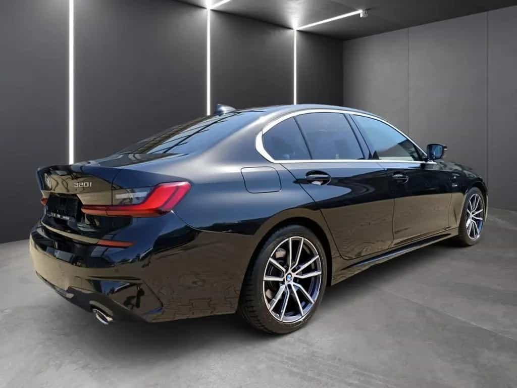 BMW 320 i xDrive Limousine+M SPORTPAKET+HEAD UP+18"AL 12/2021-photo-4