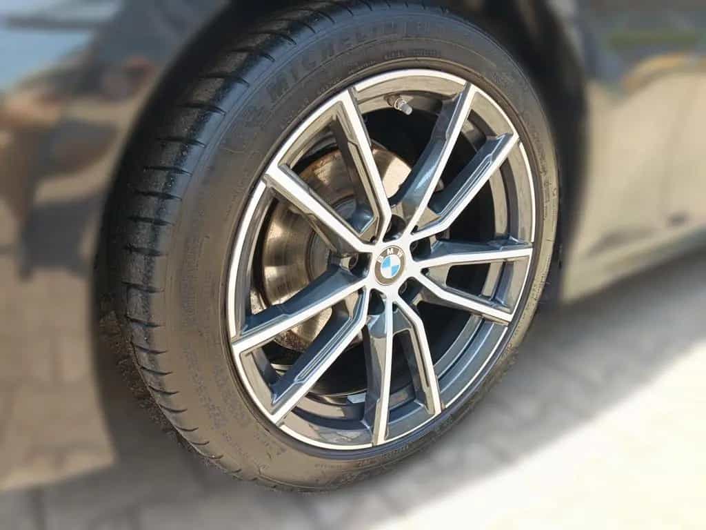 BMW 320 i xDrive Limousine+M SPORTPAKET+HEAD UP+18"AL 12/2021-photo-9