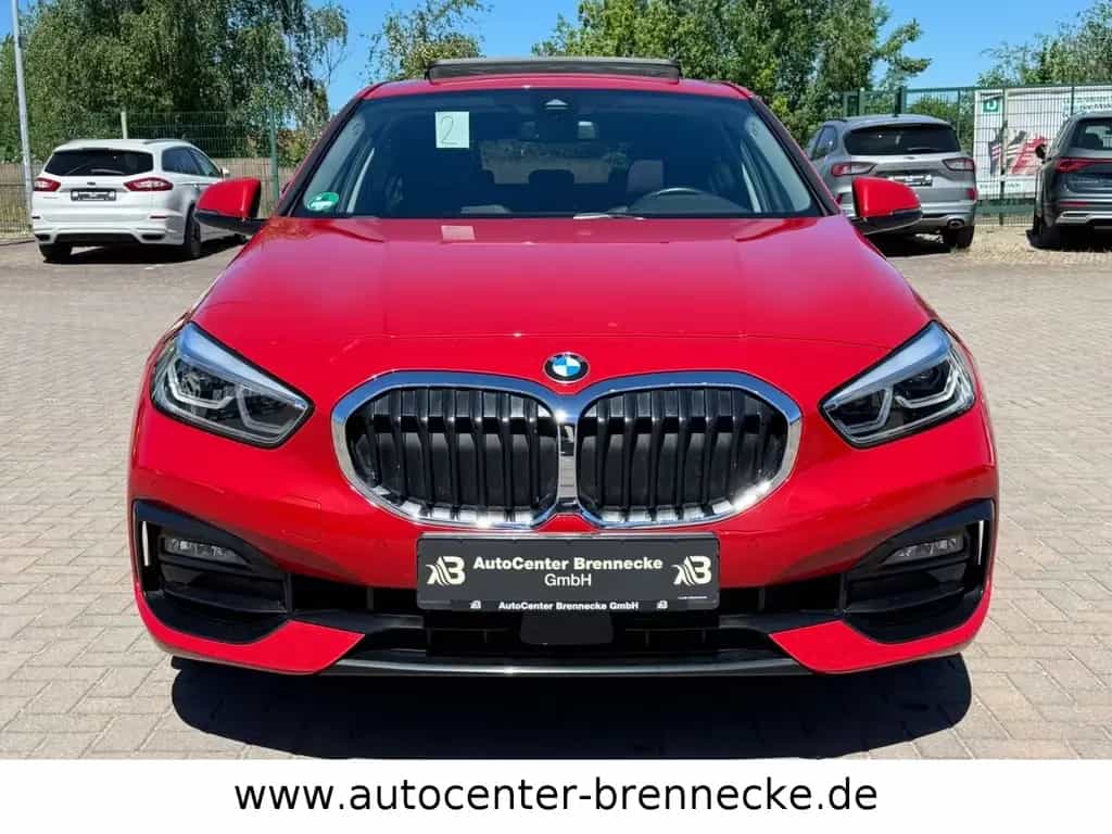 BMW 118 d Sport Line*Panorama*Allwetter*LED*AHK*PDC* 06/2020-photo-1