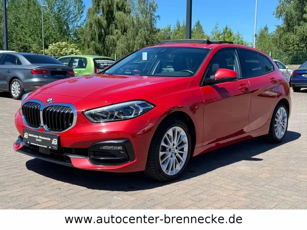 BMW 118 d Sport Line*Panorama*Allwetter*LED*AHK*PDC* 06/2020-photo-2