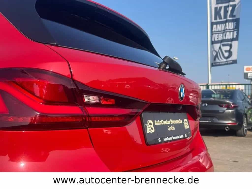 BMW 118 d Sport Line*Panorama*Allwetter*LED*AHK*PDC* 06/2020-photo-21