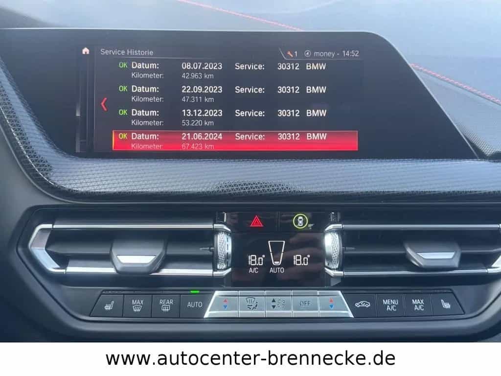 BMW 118 d Sport Line*Panorama*Allwetter*LED*AHK*PDC* 06/2020-photo-24