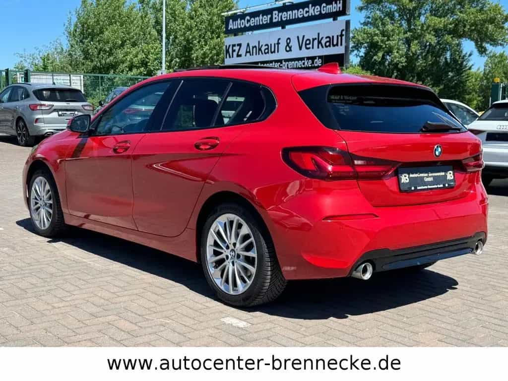BMW 118 d Sport Line*Panorama*Allwetter*LED*AHK*PDC* 06/2020-photo-5