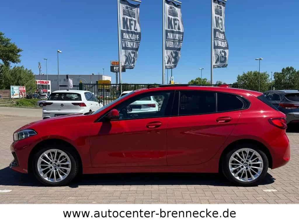 BMW 118 d Sport Line*Panorama*Allwetter*LED*AHK*PDC* 06/2020-photo-7