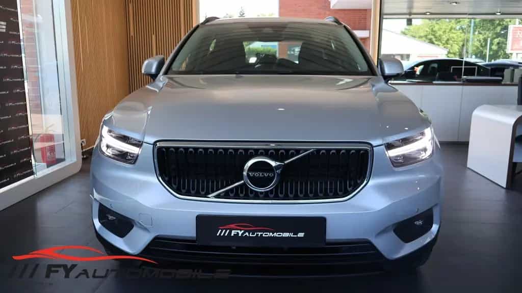 Volvo XC40 Design AWD Allrad 8xBereift Navi Garantie! 03/2019-photo-1