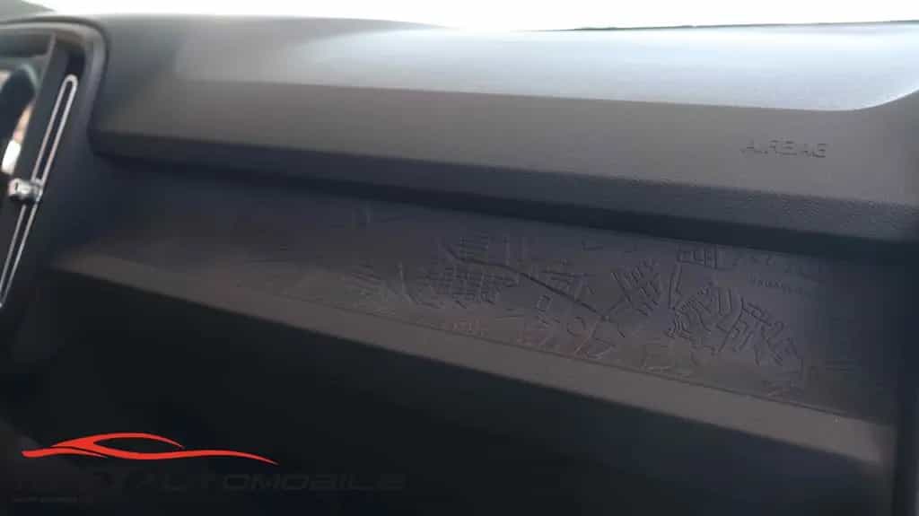 Volvo XC40 Design AWD Allrad 8xBereift Navi Garantie! 03/2019-photo-18