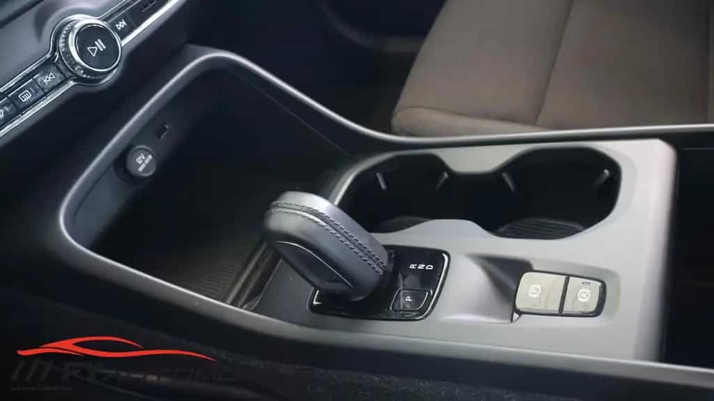 Volvo XC40 Design AWD Allrad 8xBereift Navi Garantie! 03/2019-photo-22