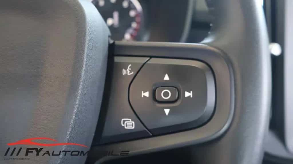 Volvo XC40 Design AWD Allrad 8xBereift Navi Garantie! 03/2019-photo-26