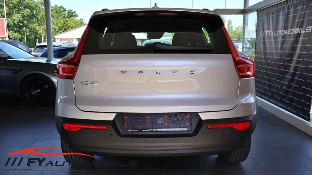 Volvo XC40 Design AWD Allrad 8xBereift Navi Garantie! 03/2019-photo-5