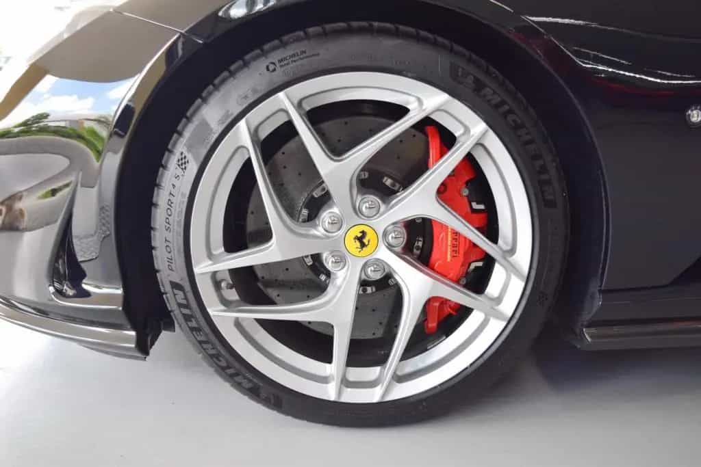Ferrari 812 SF Lifting Racingsitze 03/2020-photo-14