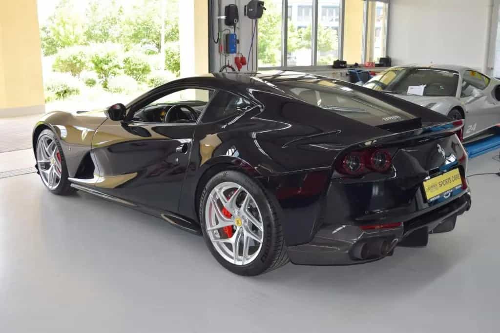 Ferrari 812 SF Lifting Racingsitze 03/2020-photo-23