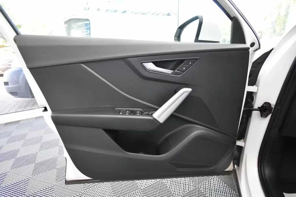 Audi Q2 quattro 1. Hand Tempomat 8x Alufelgen 05/2018-photo-17
