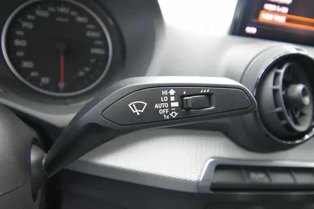 Audi Q2 quattro 1. Hand Tempomat 8x Alufelgen 05/2018-photo-33