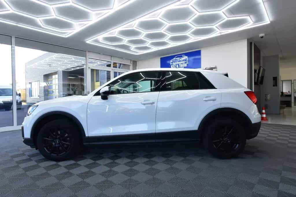 Audi Q2 quattro 1. Hand Tempomat 8x Alufelgen 05/2018-photo-4