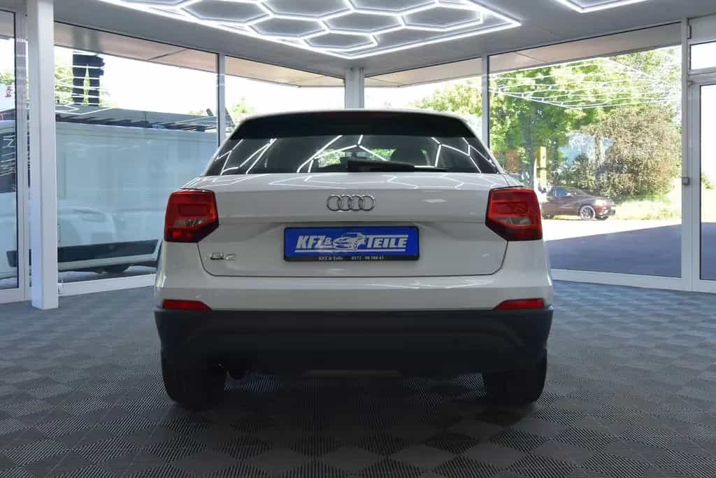 Audi Q2 quattro 1. Hand Tempomat 8x Alufelgen 05/2018-photo-6