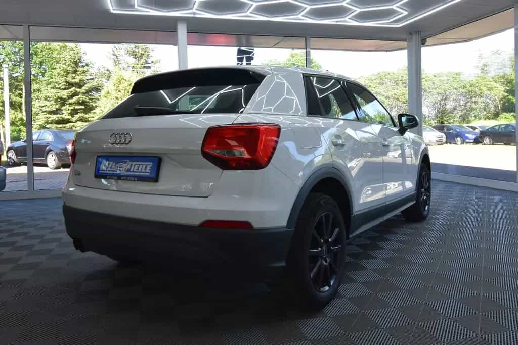 Audi Q2 quattro 1. Hand Tempomat 8x Alufelgen 05/2018-photo-7
