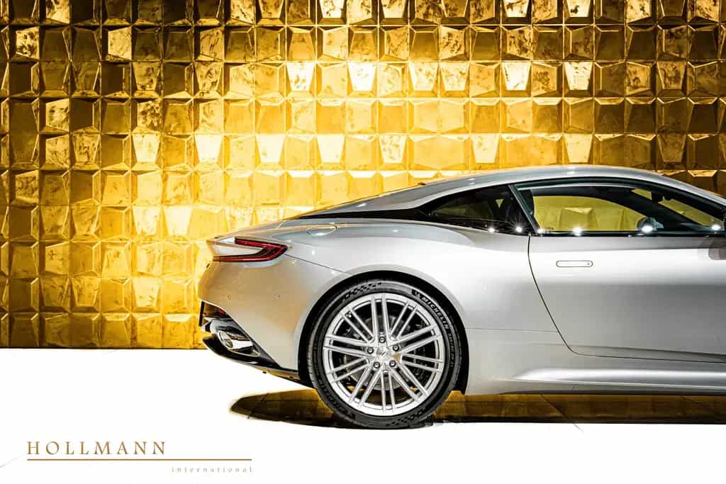 Aston Martin DB12 GOLDFINGER 007 SPECIAL EDITION null-photo-8