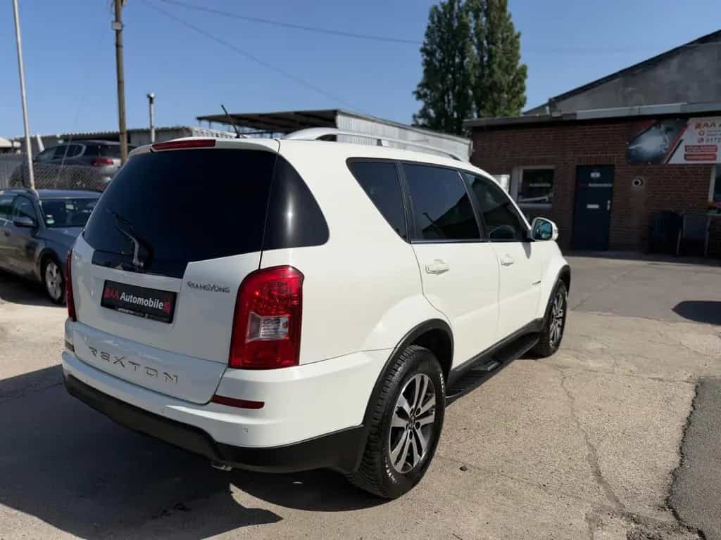 Ssangyong REXTON Rexton W Sapphire 4WD (7 Sitze) 05/2015-photo-8
