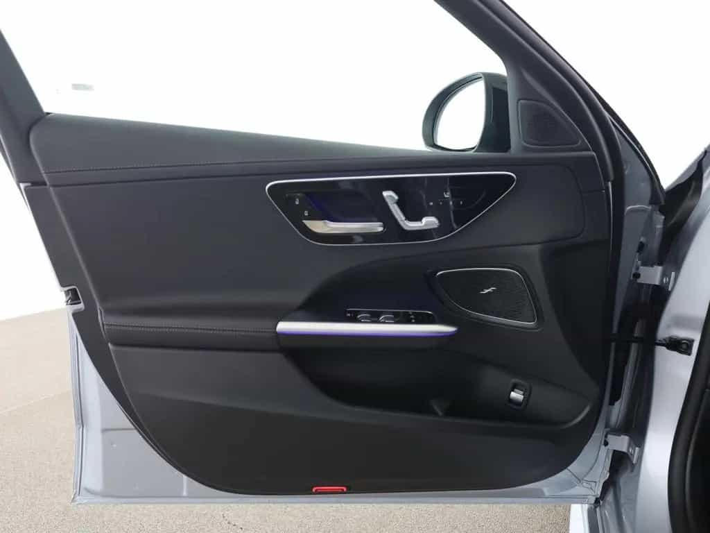 Mercedes-Benz C 220 d T AMG Digital Light Night MBUX Pano AHK 01/2025-photo-12
