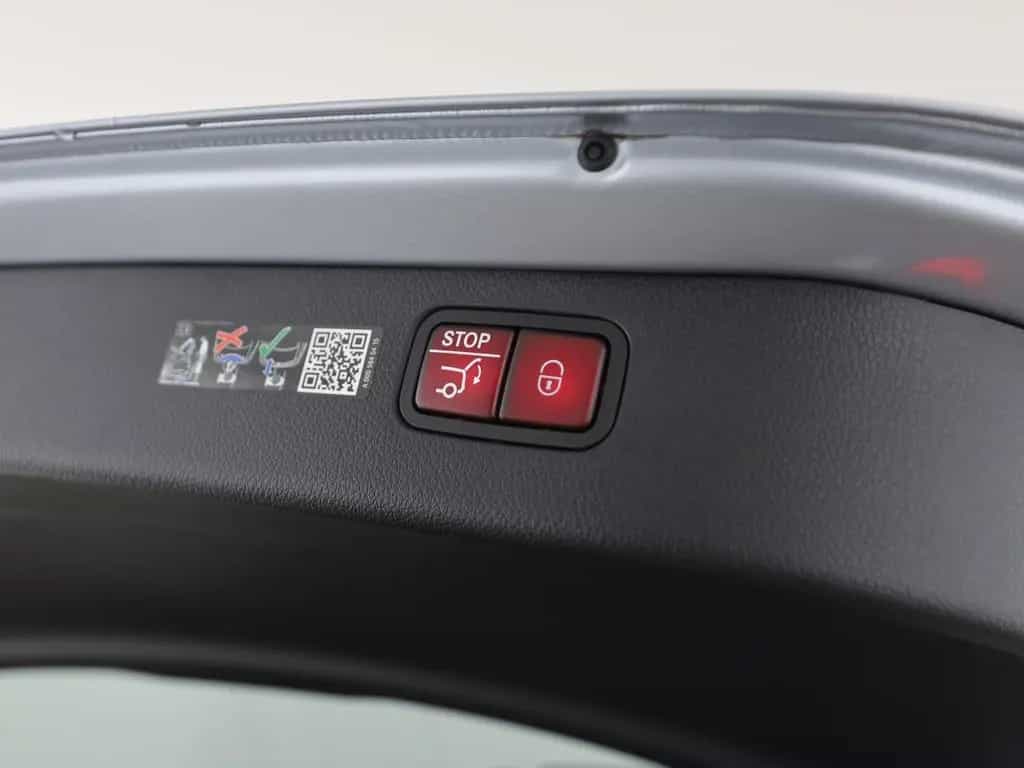 Mercedes-Benz C 220 d T AMG Digital Light Night MBUX Pano AHK 01/2025-photo-23
