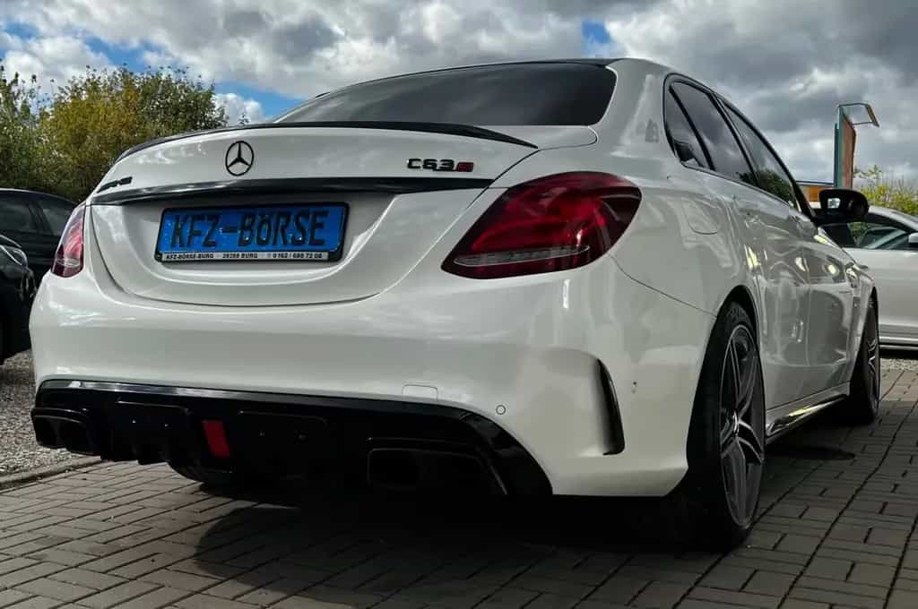 Mercedes-Benz C 63 AMG C63 S AMG *Night*Carbon*Pano*S.Auspuff*Burmester 10/2016-photo-3