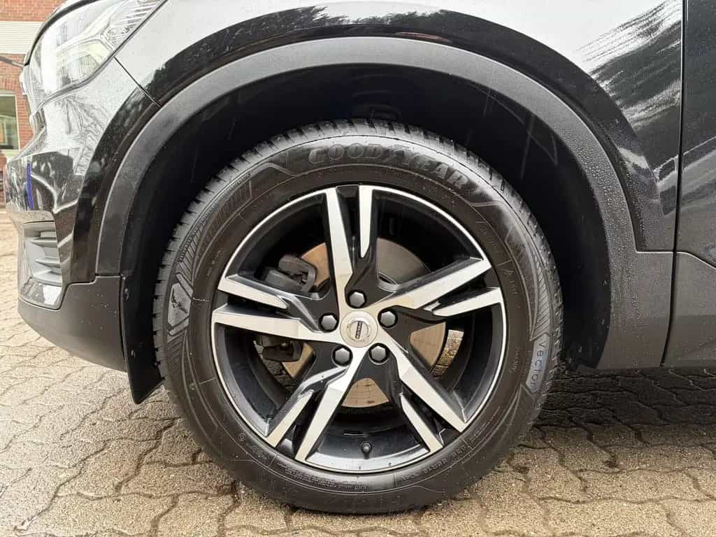Volvo XC40 T4 Momentum Pro HARMAN/KARDON | KAMERA | NA 05/2019-photo-14