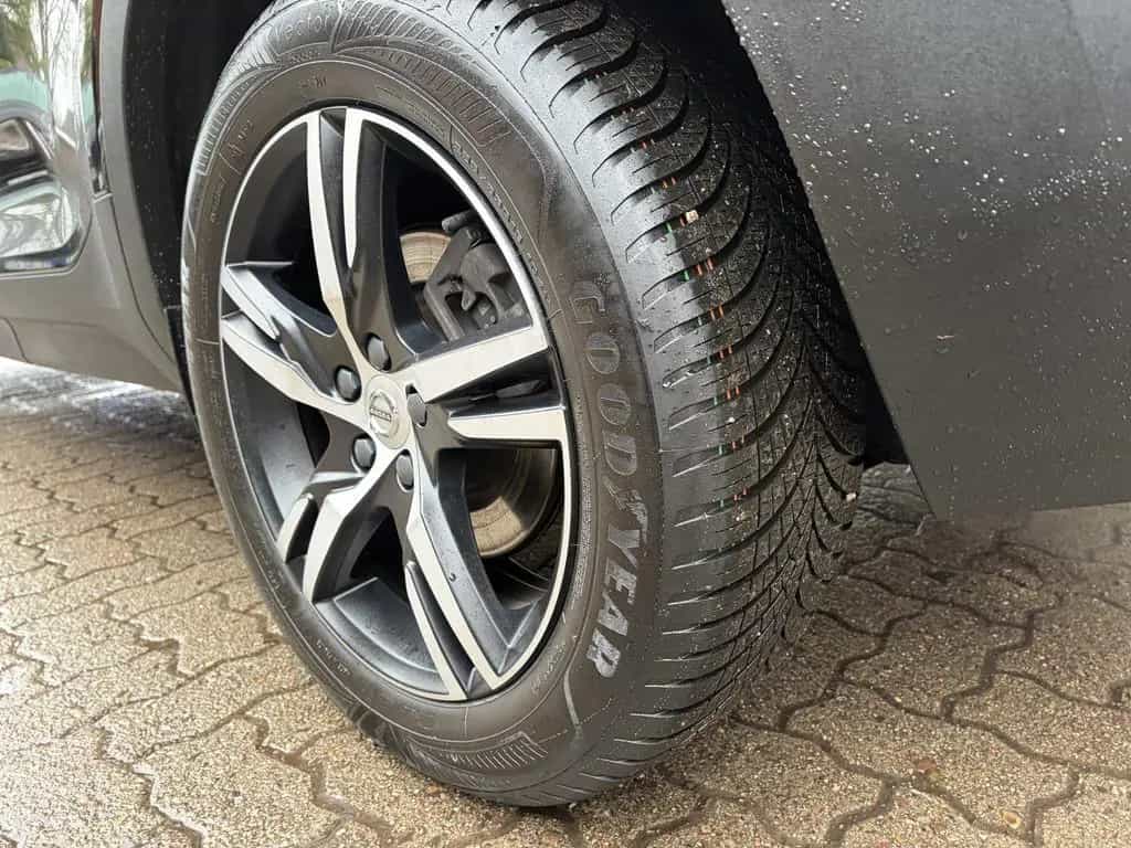Volvo XC40 T4 Momentum Pro HARMAN/KARDON | KAMERA | NA 05/2019-photo-18