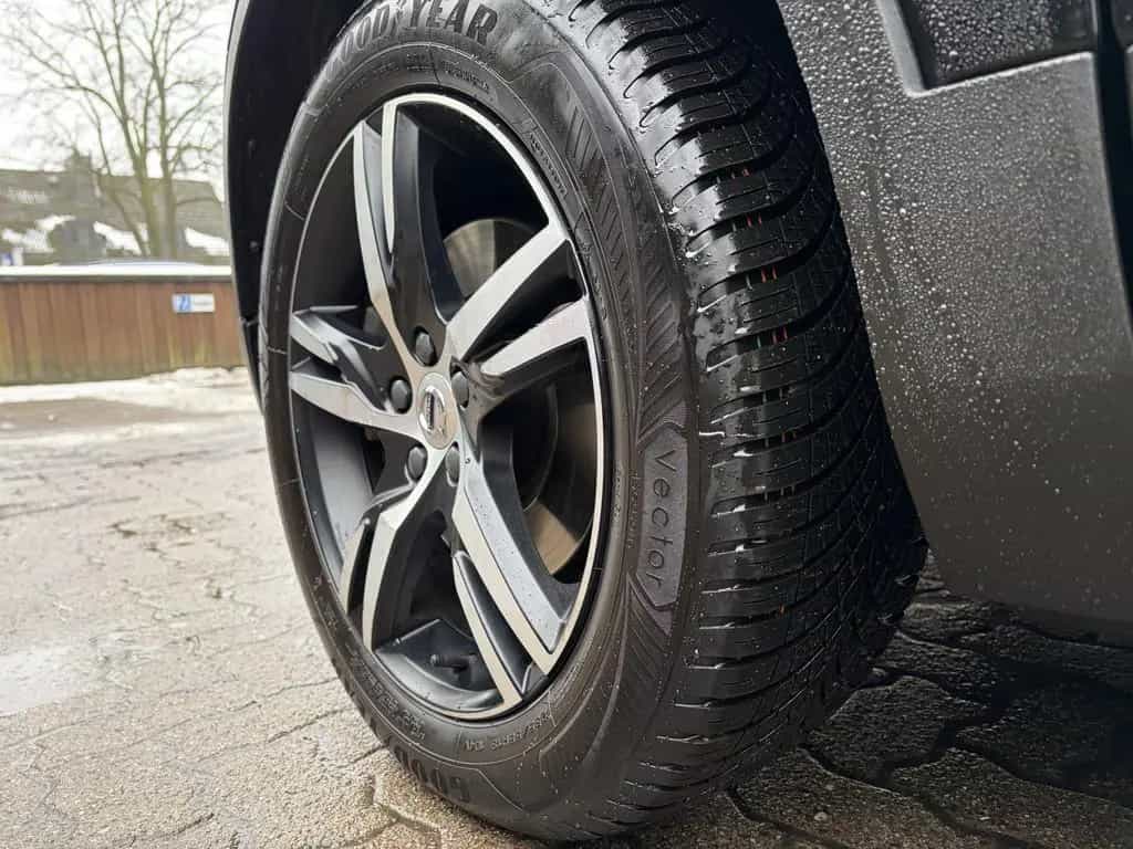 Volvo XC40 T4 Momentum Pro HARMAN/KARDON | KAMERA | NA 05/2019-photo-19