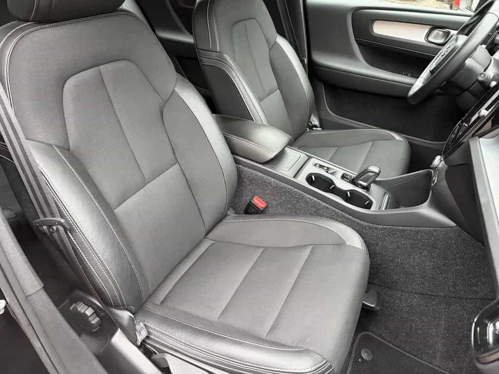 Volvo XC40 T4 Momentum Pro HARMAN/KARDON | KAMERA | NA 05/2019-photo-23