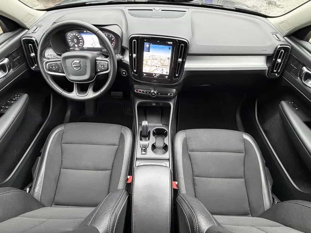 Volvo XC40 T4 Momentum Pro HARMAN/KARDON | KAMERA | NA 05/2019-photo-24
