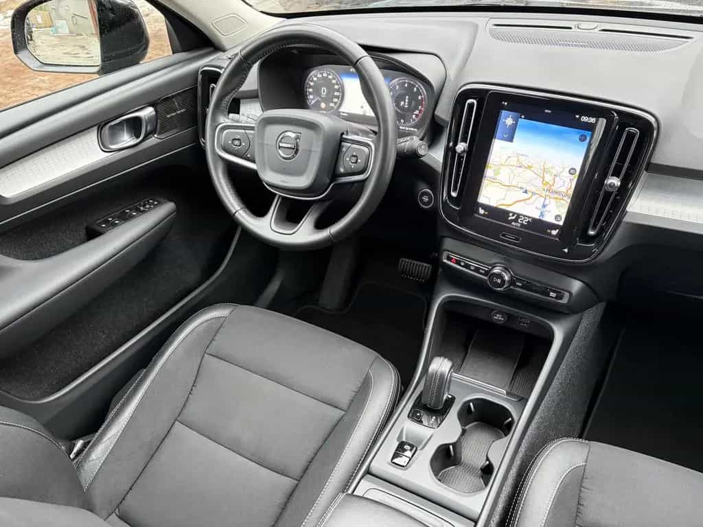Volvo XC40 T4 Momentum Pro HARMAN/KARDON | KAMERA | NA 05/2019-photo-25