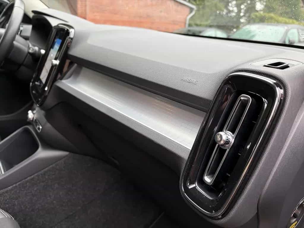 Volvo XC40 T4 Momentum Pro HARMAN/KARDON | KAMERA | NA 05/2019-photo-35