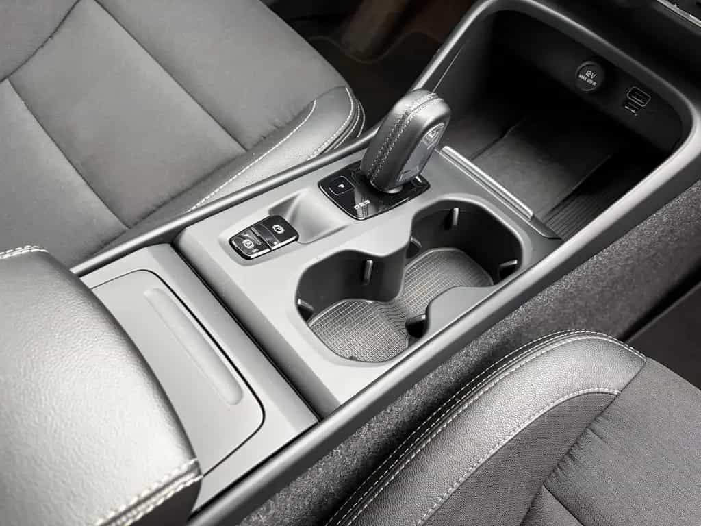 Volvo XC40 T4 Momentum Pro HARMAN/KARDON | KAMERA | NA 05/2019-photo-38