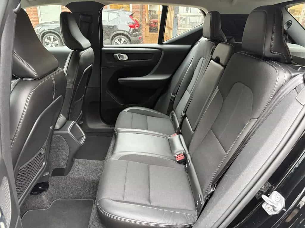 Volvo XC40 T4 Momentum Pro HARMAN/KARDON | KAMERA | NA 05/2019-photo-40