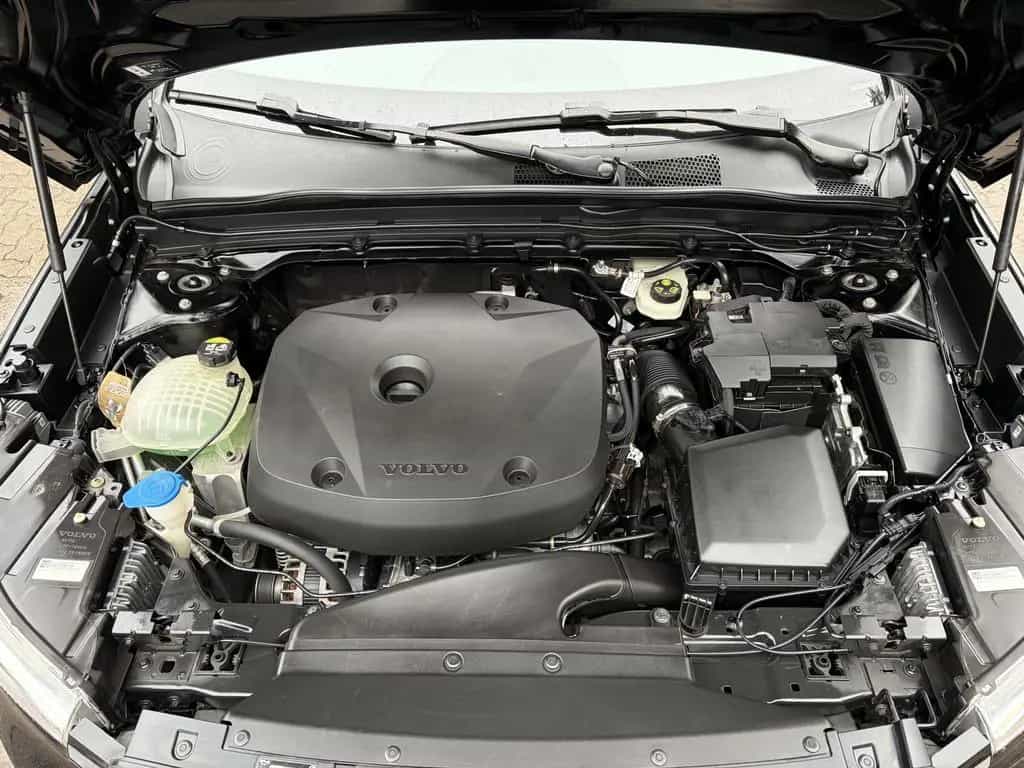 Volvo XC40 T4 Momentum Pro HARMAN/KARDON | KAMERA | NA 05/2019-photo-45