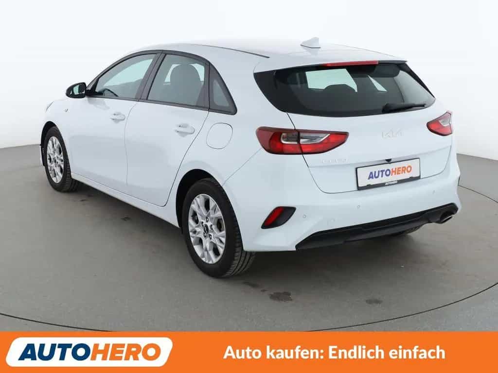 Kia cee'd / Ceed cee'd 1.0 TGDI Edition 7 01/2022-photo-3