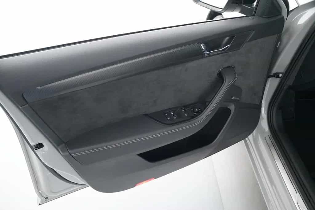 Skoda Superb C. SPORTLINE 2.0 DSG 4X4 VOLLAUSSTATTUNG 05/2020-photo-42