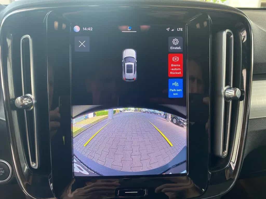 Volvo XC40 B4 Plus Dark AHK*LED*Navi*SHZ*Winterp.*Kam. 04/2023-photo-19